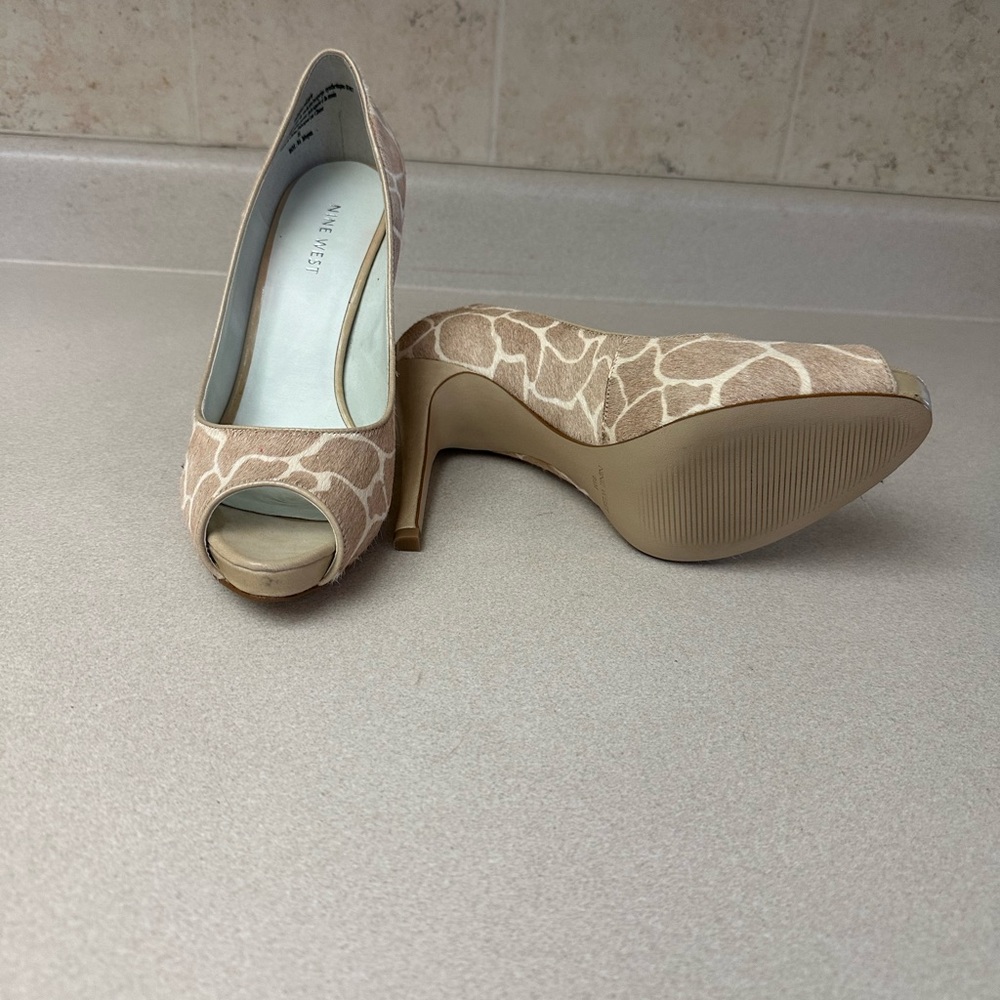Open toe soft fur giraffe print heels
